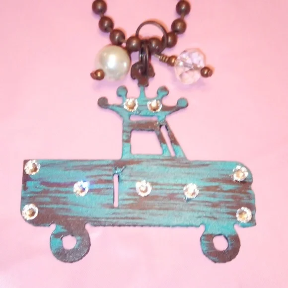 Vintage Pickup Truck Necklace - Picture 10 of 10